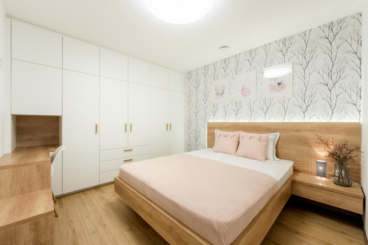 Apartments Gros Radece Extérieur photo