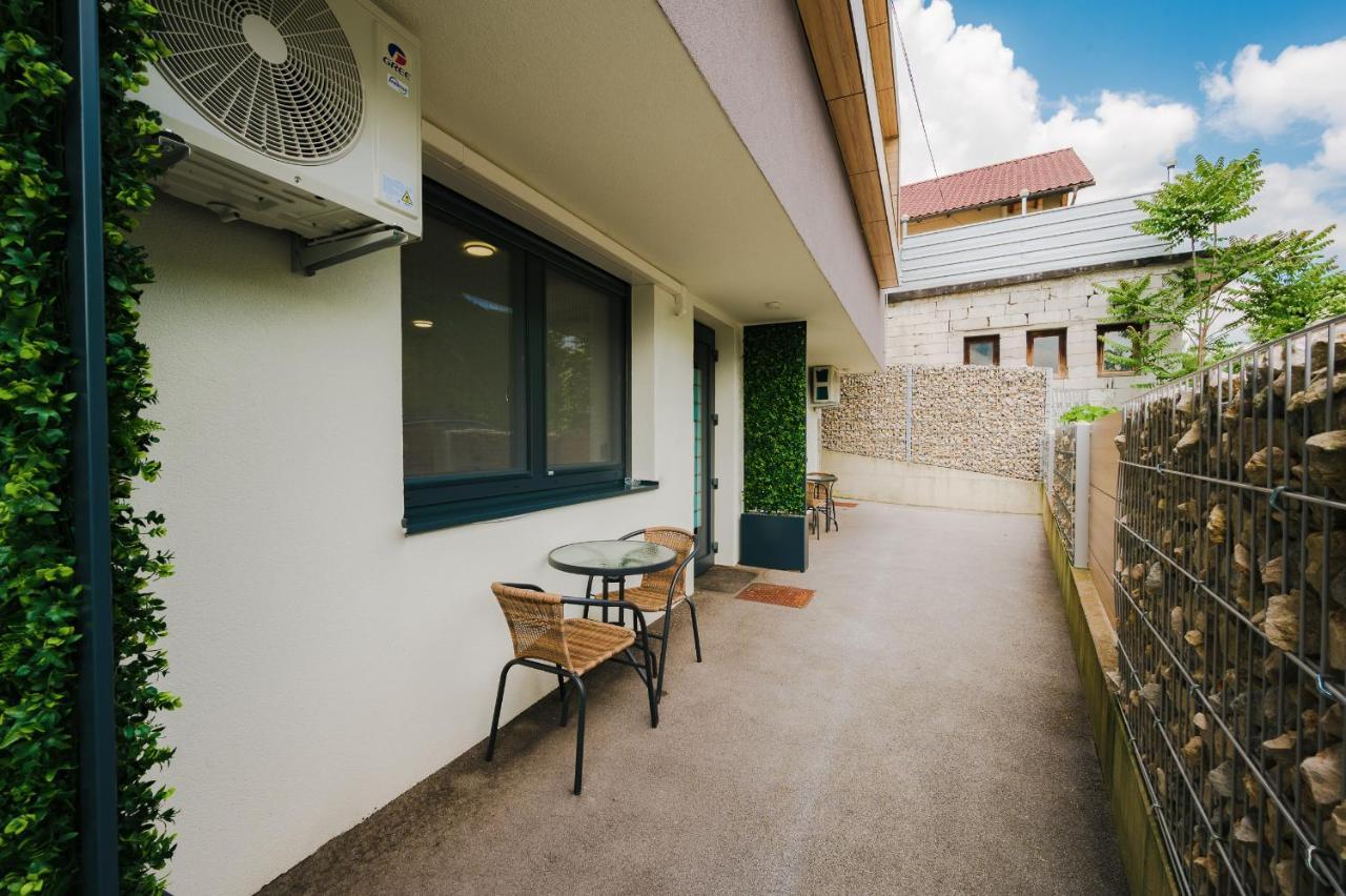 Apartments Gros Radece Extérieur photo